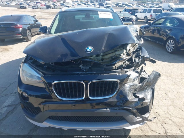 2015 Bmw X1 Sdrive28i მანქანა იყიდება აუქციონზე, vin: WBAVM1C54FV316033, აუქციონის ნომერი: 44831891