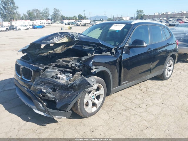 2015 Bmw X1 Sdrive28i მანქანა იყიდება აუქციონზე, vin: WBAVM1C54FV316033, აუქციონის ნომერი: 44831891