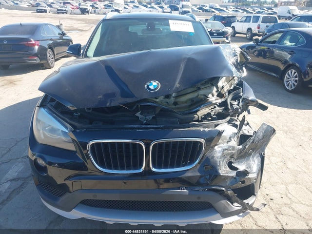 2015 Bmw X1 Sdrive28i მანქანა იყიდება აუქციონზე, vin: WBAVM1C54FV316033, აუქციონის ნომერი: 44831891