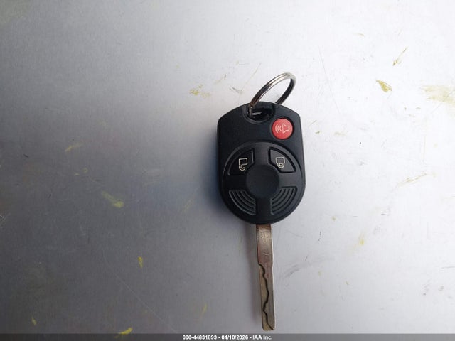 44831893 :رقم المزاد ، 1FMCU9GXXGUA10588 vin ، 2016 Ford Escape Se مزاد بيع