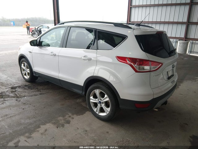 44831893 :رقم المزاد ، 1FMCU9GXXGUA10588 vin ، 2016 Ford Escape Se مزاد بيع