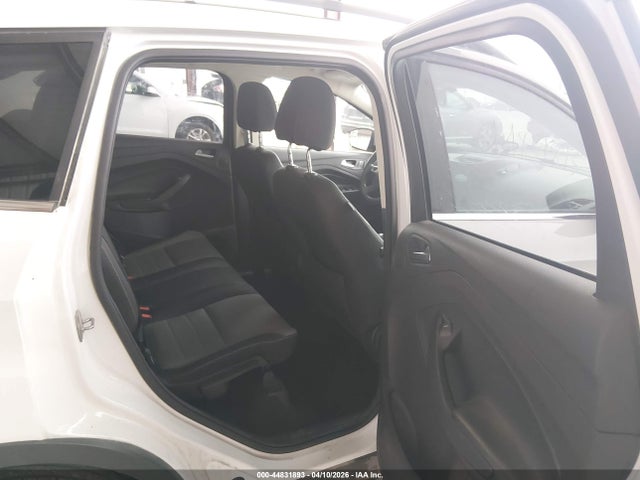 44831893 :رقم المزاد ، 1FMCU9GXXGUA10588 vin ، 2016 Ford Escape Se مزاد بيع