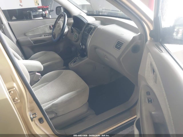 2005 HYUNDAI TUCSON KM8JN12D45U086730 Photo 4