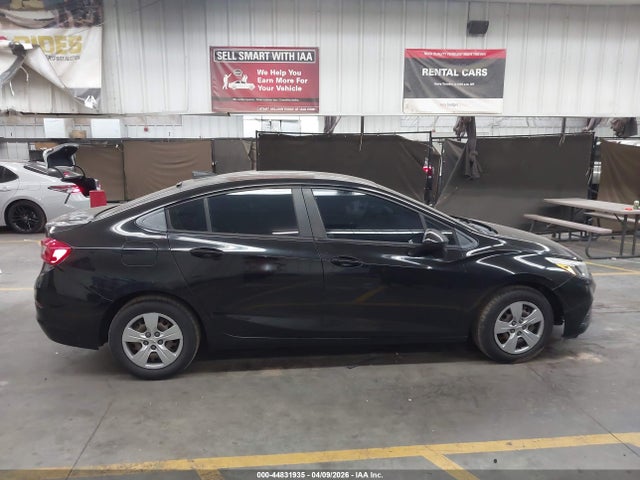 Chevrolet Cruze Ls Auto 2017 1G1BC5SMXH7177809 Image 13