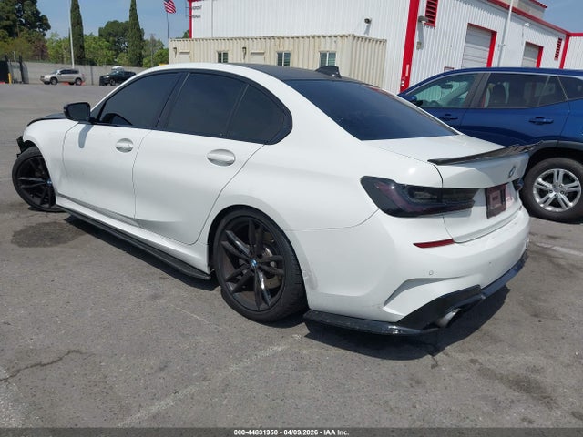 2021 BMW 330I 3MW5R1J06M8B95241 Photo 2