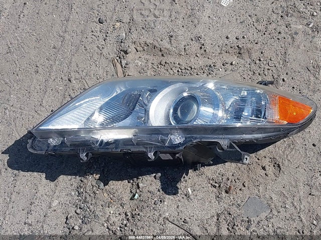 44831961 :رقم المزاد ، 5TDYK3DC3FS638042 vin ، 2015 Toyota Sienna Xle 8 Passenger مزاد بيع