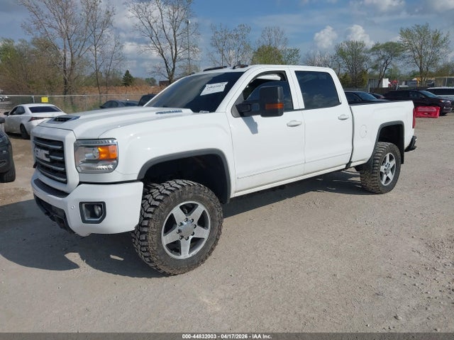 44832003 :رقم المزاد ، 1GT12TEY8JF131934 vin ، 2018 Gmc Sierra 2500hd Slt مزاد بيع