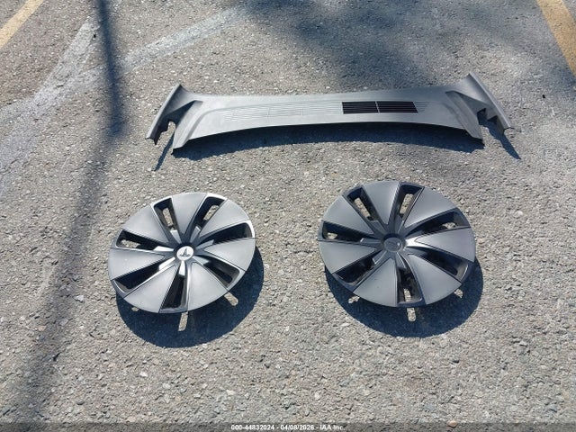 2025 Tesla Model 3 Long Range Rear-wheel Drive/standard Rear-wheel Drive მანქანა იყიდება აუქციონზე, vin: 5YJ3E1EA8SF937527, აუქციონის ნომერი: 44832024