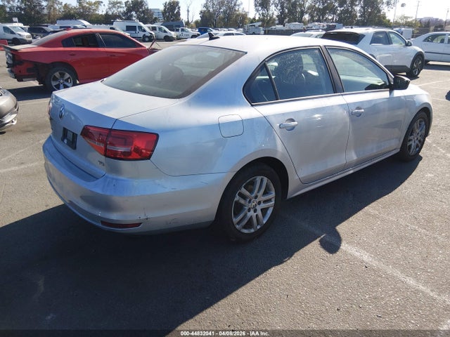 3VWLA7AJXFM222929 Volkswagen Jetta 2.0l Tdi S
