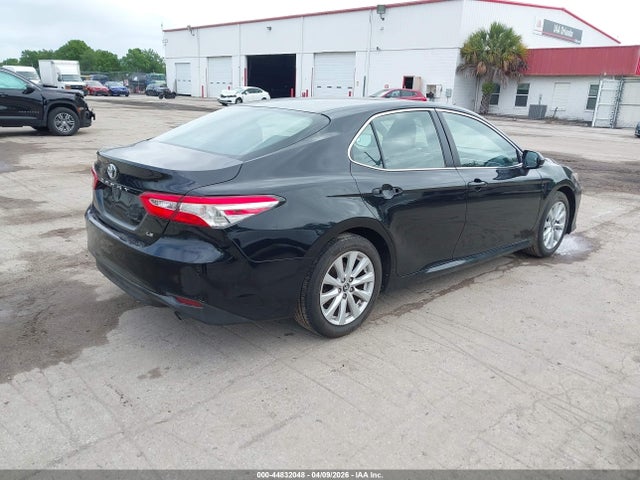 Aukcja sprzedaży 2018 Toyota Camry Le, vin: 4T1B11HK2JU091585, numer aukcji: 44832048