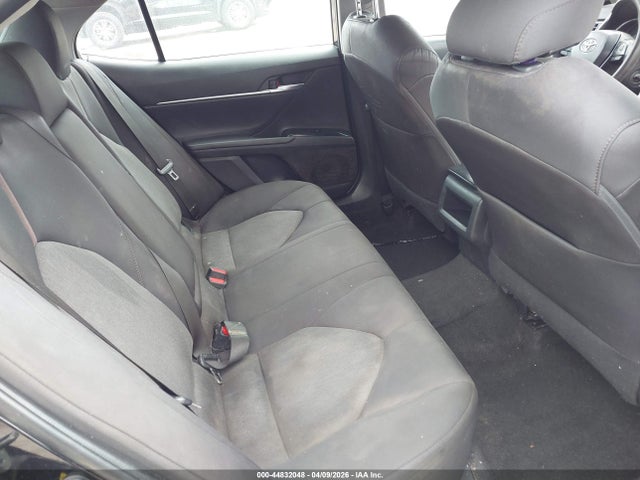 Aukcja sprzedaży 2018 Toyota Camry Le, vin: 4T1B11HK2JU091585, numer aukcji: 44832048