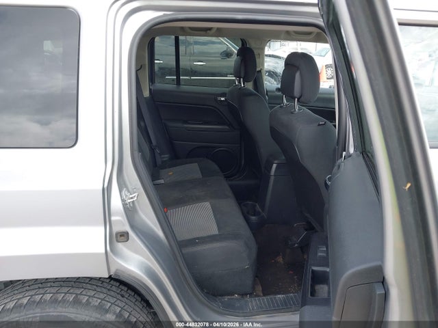 2016 Jeep Patriot Latitude მანქანა იყიდება აუქციონზე, vin: 1C4NJRFB4GD613824, აუქციონის ნომერი: 44832078