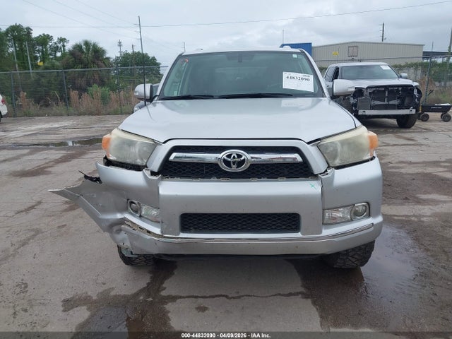 2013 Toyota 4runner Sr5 მანქანა იყიდება აუქციონზე, vin: JTEZU5JR6D5051271, აუქციონის ნომერი: 44832090