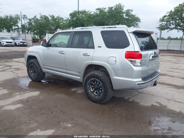 2013 Toyota 4runner Sr5 მანქანა იყიდება აუქციონზე, vin: JTEZU5JR6D5051271, აუქციონის ნომერი: 44832090
