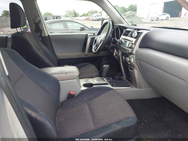 2013 Toyota 4runner Sr5 მანქანა იყიდება აუქციონზე, vin: JTEZU5JR6D5051271, აუქციონის ნომერი: 44832090