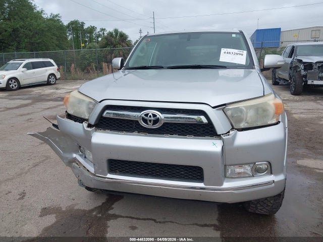 2013 Toyota 4runner Sr5 მანქანა იყიდება აუქციონზე, vin: JTEZU5JR6D5051271, აუქციონის ნომერი: 44832090