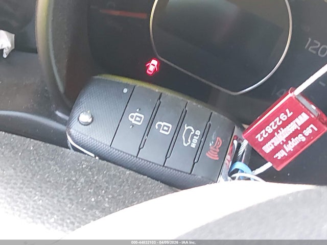 Продаж на аукціоні авто 2016 Kia Soul, vin: KNDJN2A20G7321376, номер лоту: 44832103