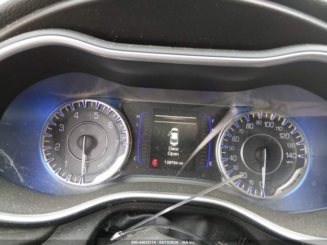 44832114 :رقم المزاد ، 1C3CCCAB0FN521211 vin ، 2015 Chrysler 200 Limited مزاد بيع