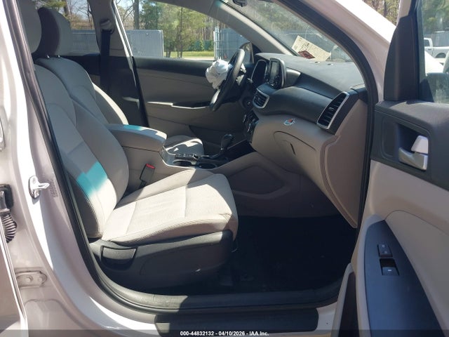 44832132 :رقم المزاد ، KM8J2CA42KU941037 vin ، 2019 Hyundai Tucson Se مزاد بيع