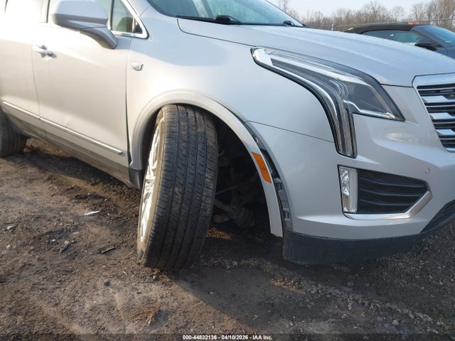 44832136 :رقم المزاد ، 1GYKNERS3HZ102647 vin ، 2017 Cadillac Xt5 Premium Luxury مزاد بيع