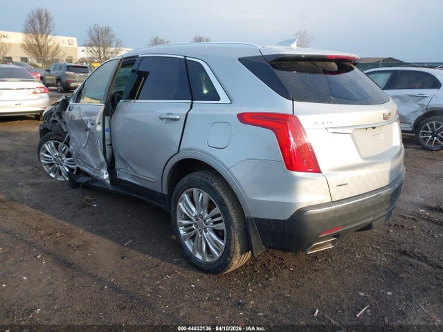 44832136 :رقم المزاد ، 1GYKNERS3HZ102647 vin ، 2017 Cadillac Xt5 Premium Luxury مزاد بيع