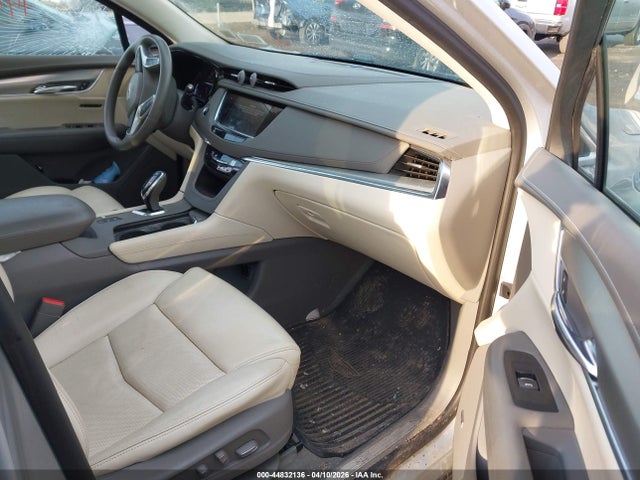 44832136 :رقم المزاد ، 1GYKNERS3HZ102647 vin ، 2017 Cadillac Xt5 Premium Luxury مزاد بيع