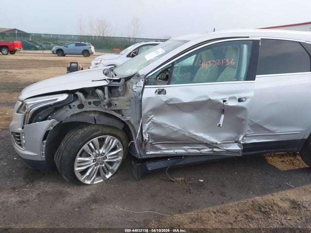 44832136 :رقم المزاد ، 1GYKNERS3HZ102647 vin ، 2017 Cadillac Xt5 Premium Luxury مزاد بيع