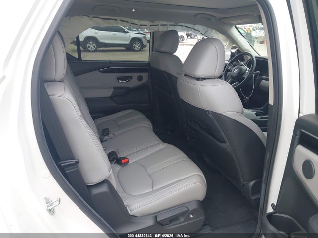 44832143 :رقم المزاد ، 5FNYG1H71RB026403 vin ، 2024 Honda Pilot Touring مزاد بيع