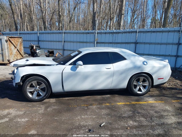 2017 Dodge Challenger Sxt მანქანა იყიდება აუქციონზე, vin: 2C3CDZAG6HH503190, აუქციონის ნომერი: 44832146