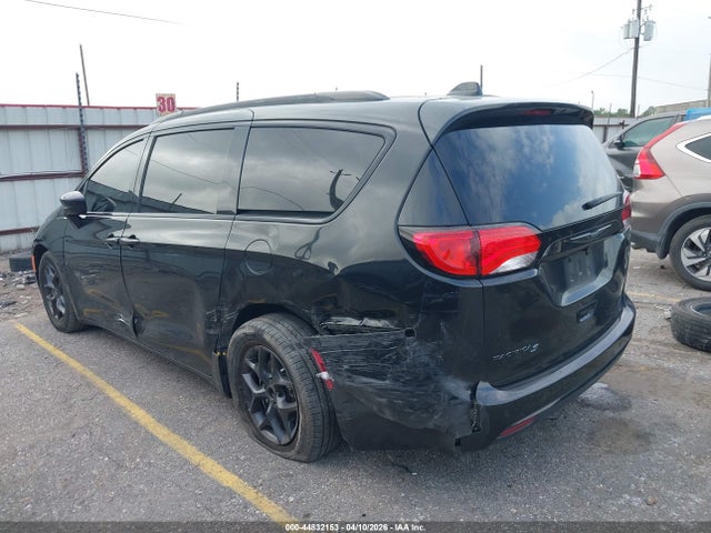 Продажа на аукционе авто 2018 Chrysler Pacifica Touring L, vin: 2C4RC1BG4JR174658, номер лота: 44832153