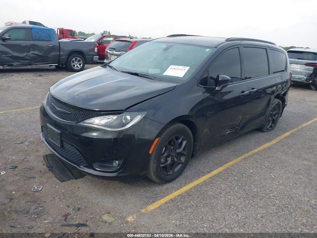Продажа на аукционе авто 2018 Chrysler Pacifica Touring L, vin: 2C4RC1BG4JR174658, номер лота: 44832153