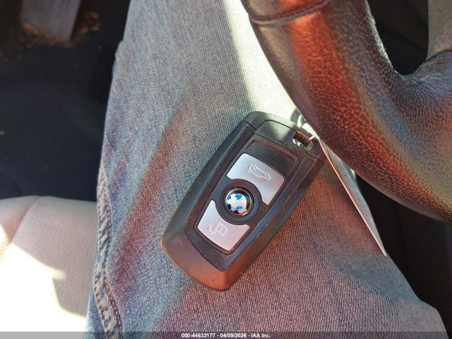 44832177 :رقم المزاد ، WBA3A5C59FP604934 vin ، 2015 Bmw 328i مزاد بيع