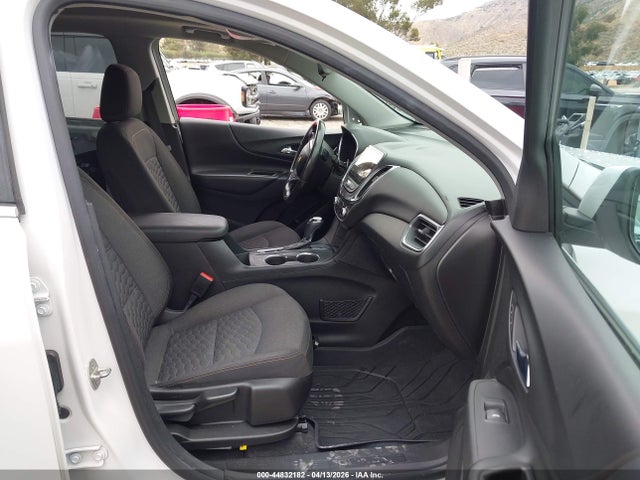 2GNAXJEV9J6292113 Chevrolet EQUINOX LT