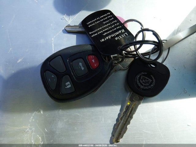 44832188 :رقم المزاد ، 1G6KD57Y16U187033 vin ، 2006 Cadillac Dts Standard مزاد بيع