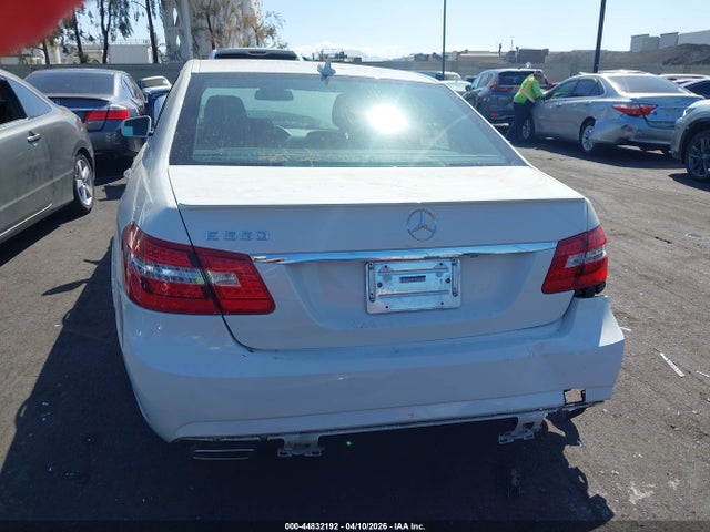 44832192 :رقم المزاد ، WDDHF7CBXBA418057 vin ، 2011 Mercedes-benz E 550 مزاد بيع
