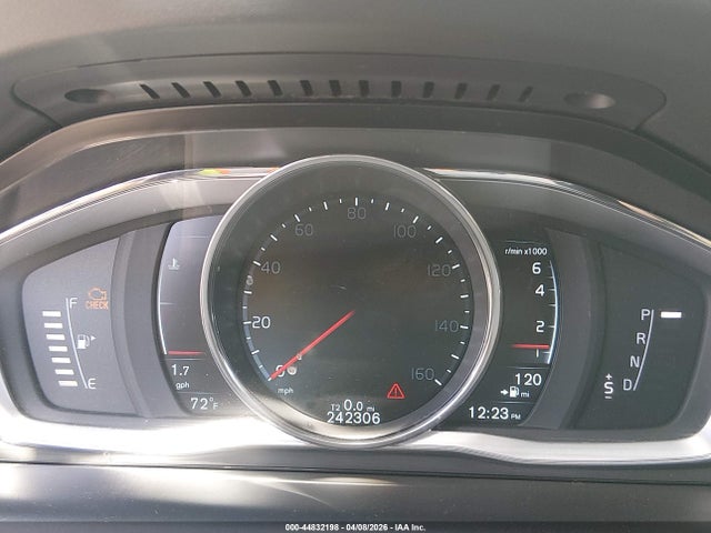 YV4612RK3F2737890 Volvo Xc60 T5/t5 Premier