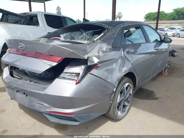 KMHLS4AG5PU521742 Hyundai ELANTRA SEL