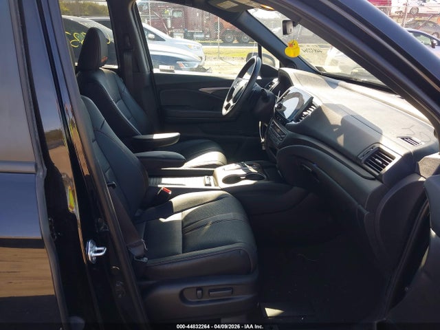 44832264 :رقم المزاد ، 5FNYF8H63NB016341 vin ، 2022 Honda Passport Awd Trailsport مزاد بيع