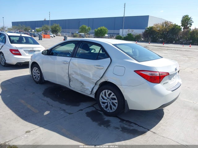 Toyota COROLLA LE 2017 5YFBURHEXHP635648 Image 3
