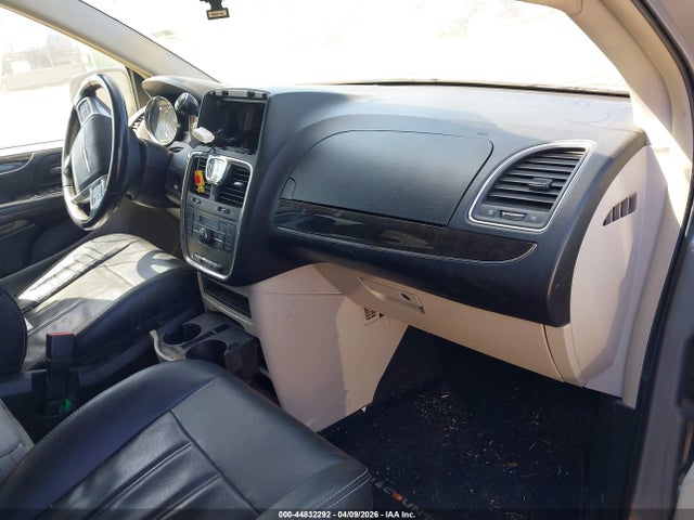 44832292 :رقم المزاد ، 2C4RC1BG9DR631467 vin ، 2013 Chrysler Town & Country Touring مزاد بيع