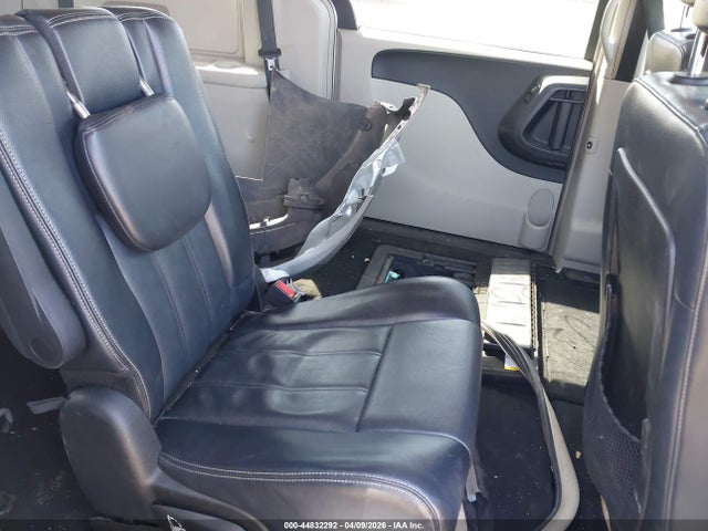 44832292 :رقم المزاد ، 2C4RC1BG9DR631467 vin ، 2013 Chrysler Town & Country Touring مزاد بيع