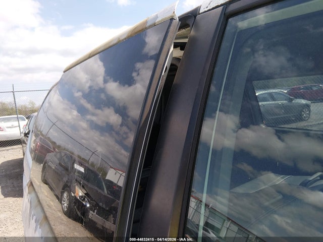 Aukcja sprzedaży 2004 Honda Odyssey Ex-l, vin: 5FNRL18904B052887, numer aukcji: 44832415