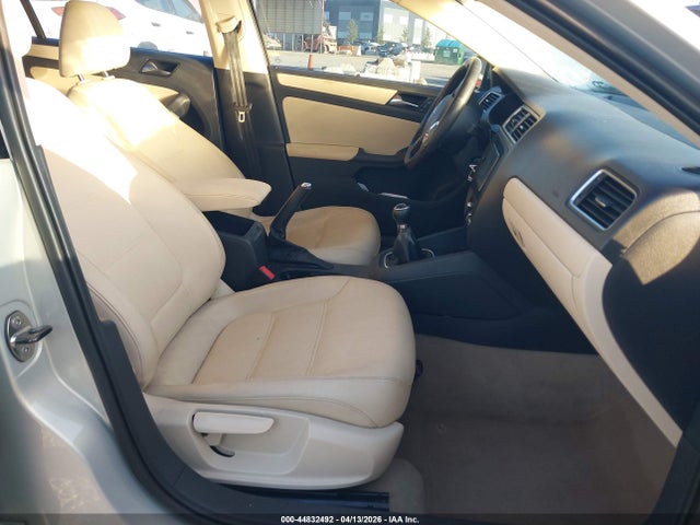 2011 Volkswagen Jetta 2.5l Se მანქანა იყიდება აუქციონზე, vin: 3VWBZ7AJ4BM313676, აუქციონის ნომერი: 44832492