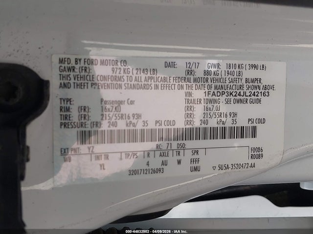 1FADP3K24JL242163 Ford FOCUS SE