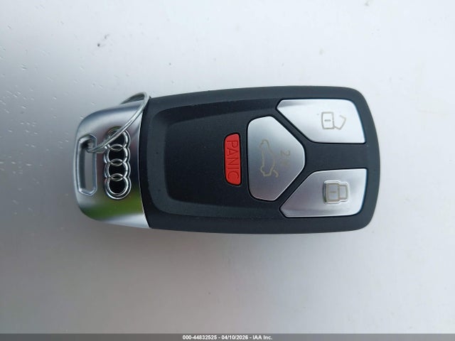 Продажа на аукционе авто 2023 Audi Q5 Premium 45 Tfsi S Line Quattro, vin: WA1GAAFYXP2097635, номер лота: 44832525