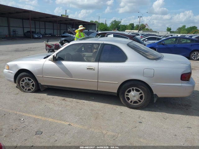 1996 Toyota Camry Dx/le მანქანა იყიდება აუქციონზე, vin: 4T1CG12K1TU658576, აუქციონის ნომერი: 44832537