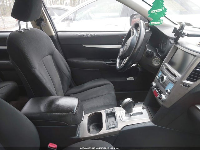44832545 :رقم المزاد ، 4S3BMBE62E3020052 vin ، 2014 Subaru Legacy 2.5i Premium مزاد بيع