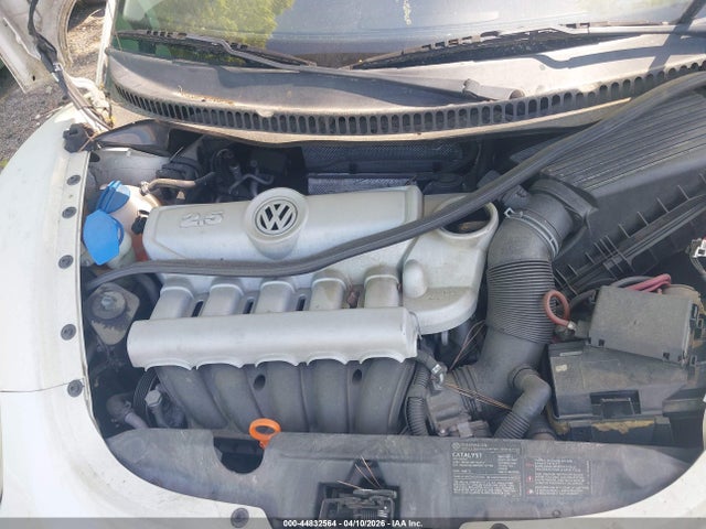 44832564 :رقم المزاد ، 3VWFG31C38M518447 vin ، 2008 Volkswagen New Beetle Black Tie Edition/triple White مزاد بيع