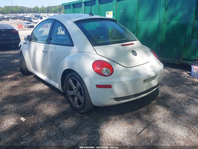 44832564 :رقم المزاد ، 3VWFG31C38M518447 vin ، 2008 Volkswagen New Beetle Black Tie Edition/triple White مزاد بيع