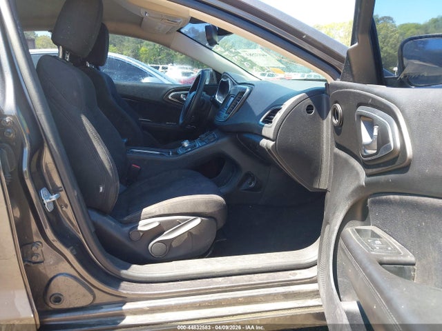 2015 CHRYSLER 200 1C3CCCAB8FN723990 Photo 4